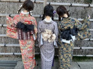 浅草で３名様以上で着物レンタルをするならヘアセット込みでお得な着物グループプラン